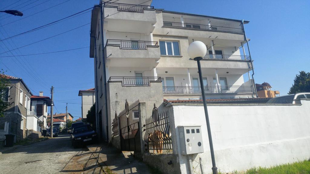 Single Apartment Elit Chernomorets Buitenkant foto