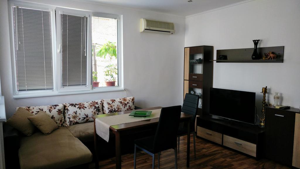 Single Apartment Elit Chernomorets Buitenkant foto