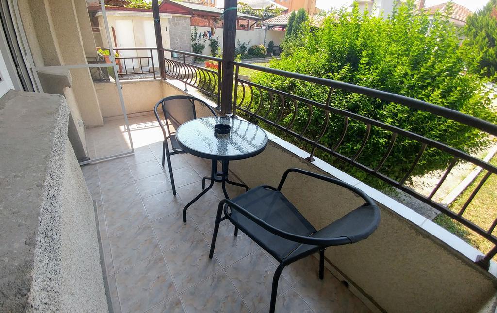 Single Apartment Elit Chernomorets Buitenkant foto